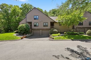 14 Nutmeg Circle 14, Monroe, CT 06468