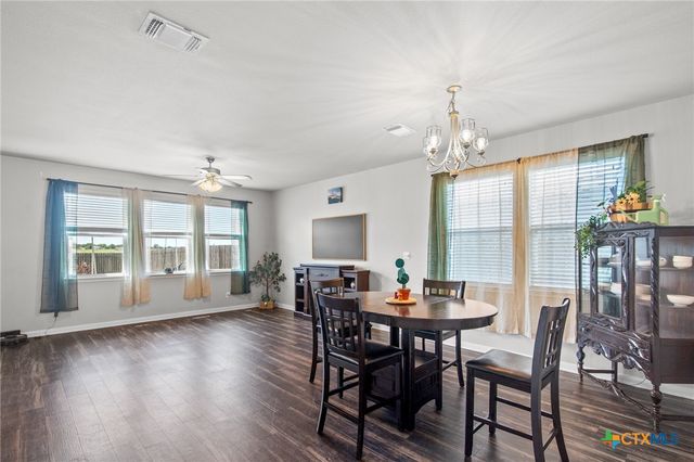 323 Brushy Creek, Victoria, TX 77904