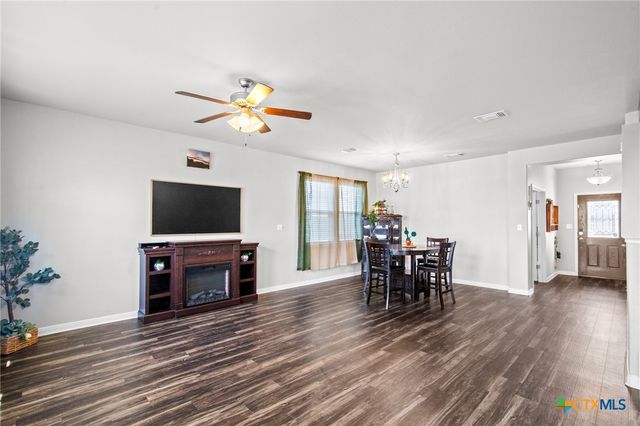 323 Brushy Creek, Victoria, TX 77904