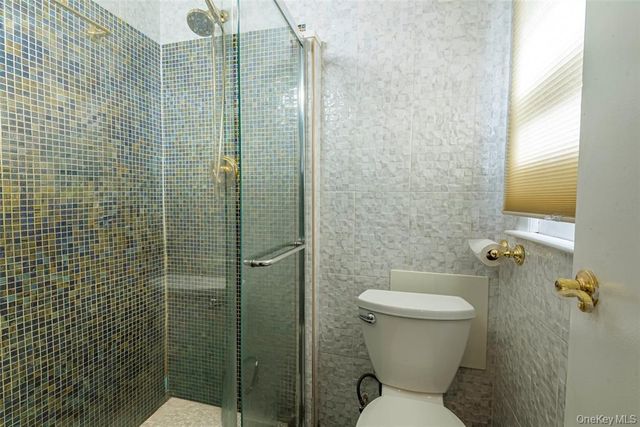 244-19 Grand Central Parkway, New York City, NY 11362