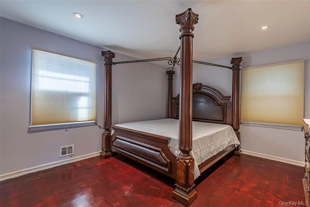 244-19 Grand Central Parkway, New York City, NY 11362