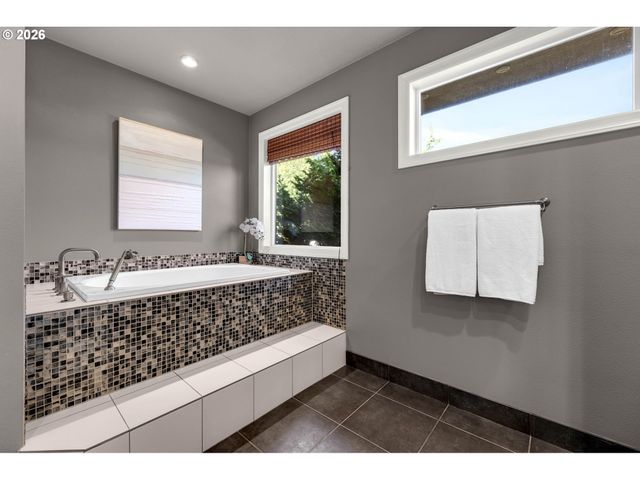 2509 39TH St, Washougal, WA 98671