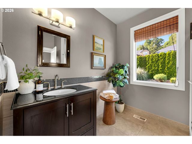 2509 39TH St, Washougal, WA 98671