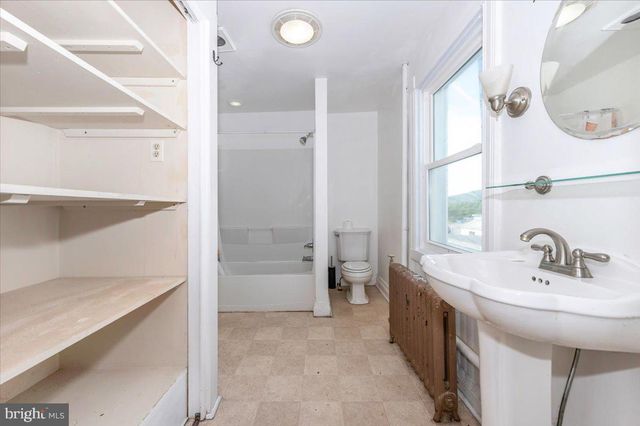 201 W MAIN ST, Emmitsburg, MD 21727