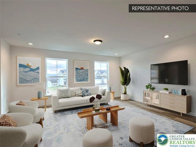 730 Fawn Way Lot 12, Pennsburg Boro, PA 18073