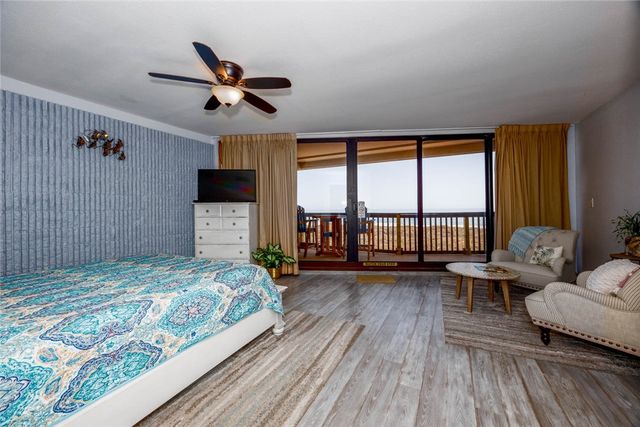 7477 State Highway 361 305, Port Aransas, TX 78373