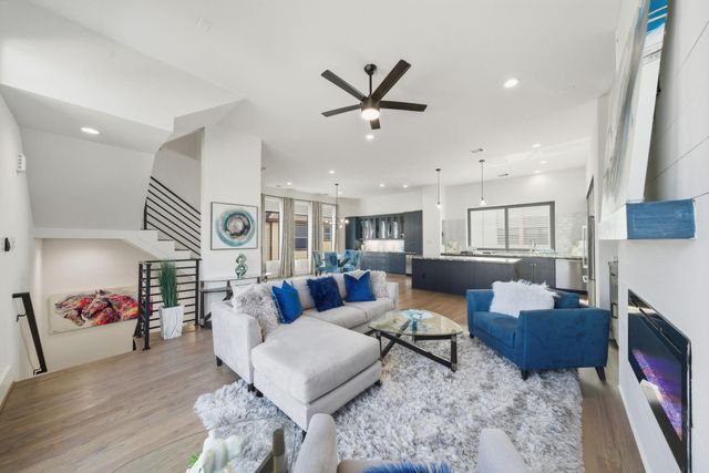 1436 W 24th Street, Houston, TX 77008