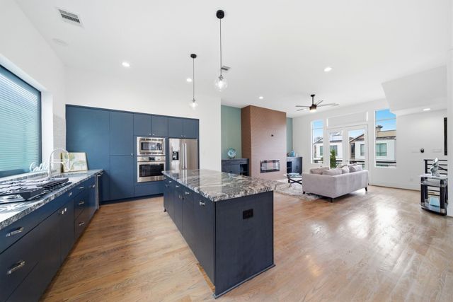 1436 W 24th Street, Houston, TX 77008