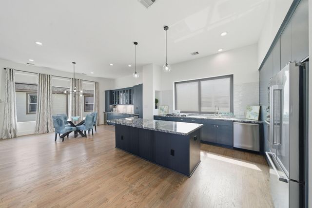 1436 W 24th Street, Houston, TX 77008