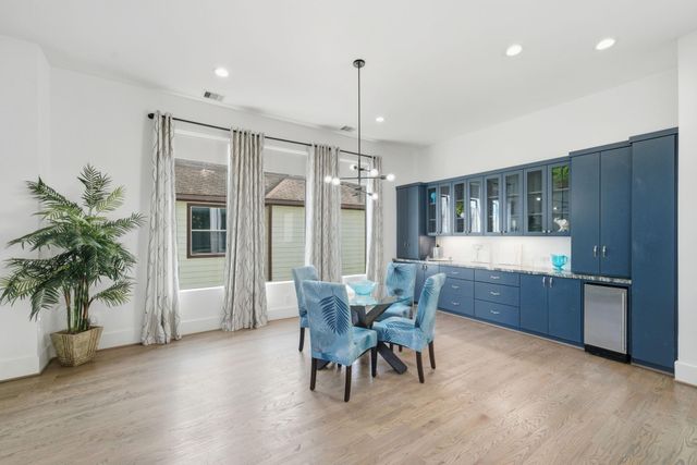 1436 W 24th Street, Houston, TX 77008