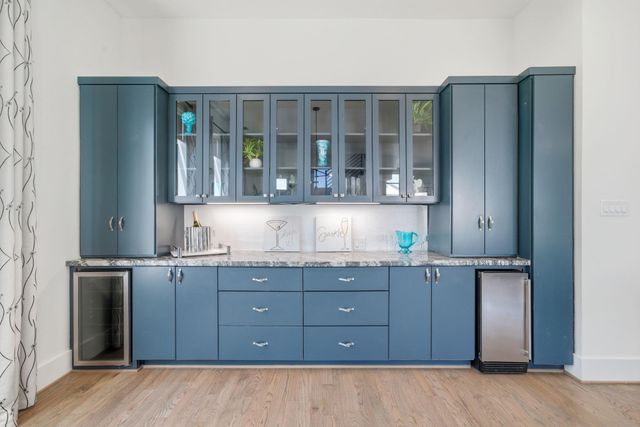 1436 W 24th Street, Houston, TX 77008