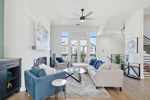 1436 W 24th Street, Houston, TX 77008