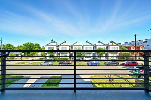 1436 W 24th Street, Houston, TX 77008