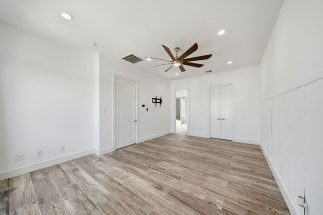 1436 W 24th Street, Houston, TX 77008