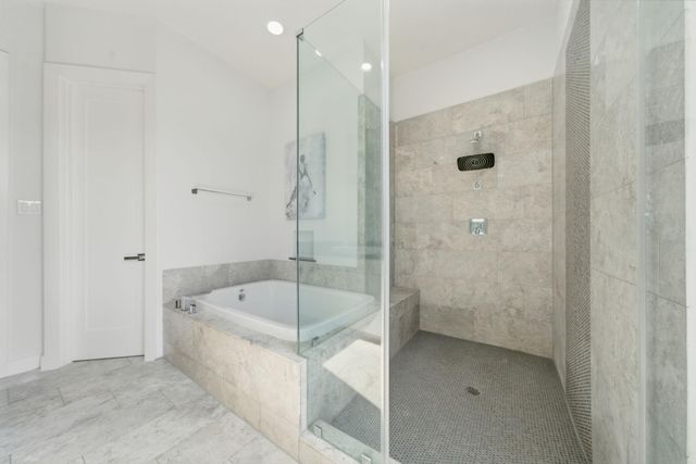 1436 W 24th Street, Houston, TX 77008