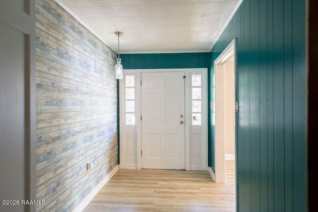 1058 S Berwick Avenue, Basile, LA 70515