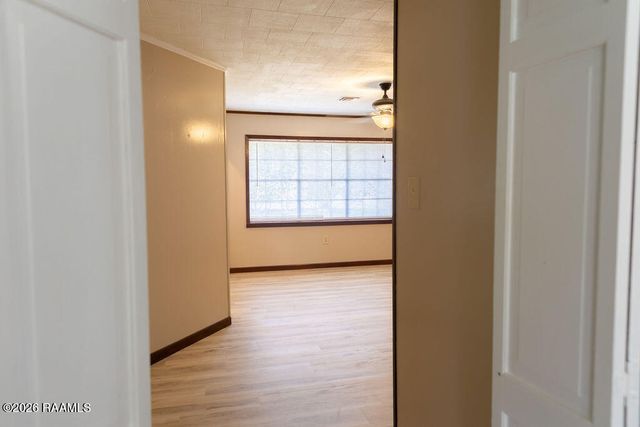 1058 S Berwick Avenue, Basile, LA 70515