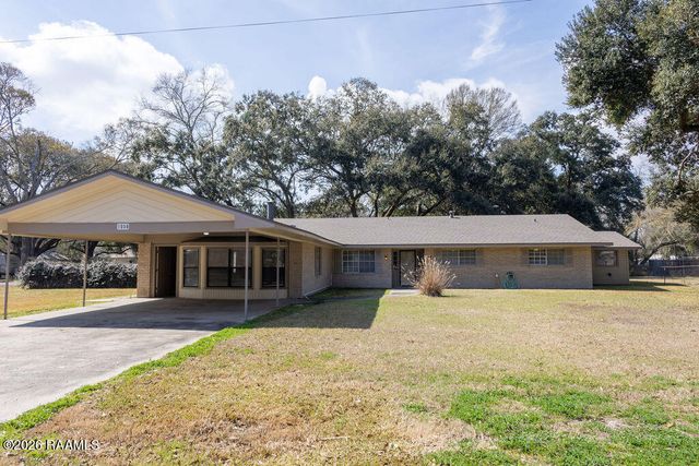 1058 S Berwick Avenue, Basile, LA 70515