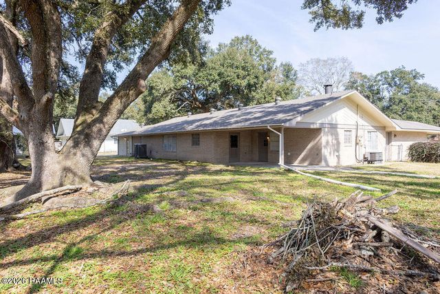 1058 S Berwick Avenue, Basile, LA 70515
