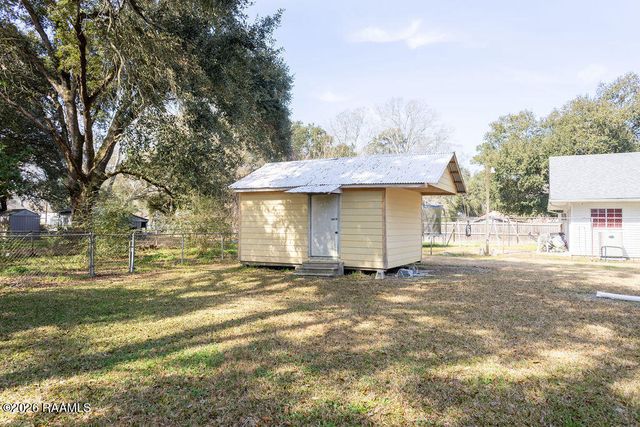1058 S Berwick Avenue, Basile, LA 70515