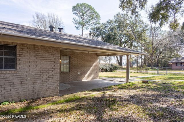 1058 S Berwick Avenue, Basile, LA 70515