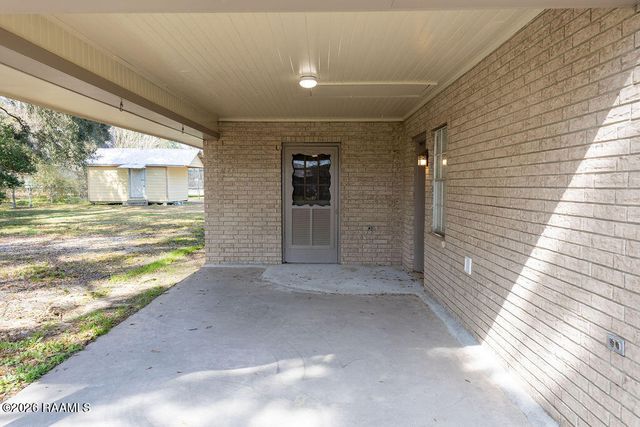 1058 S Berwick Avenue, Basile, LA 70515