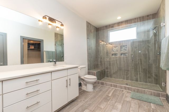 1208 Avondale Cir, Nashville, TN 37207