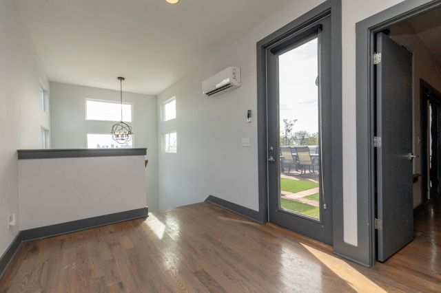 1208 Avondale Cir, Nashville, TN 37207
