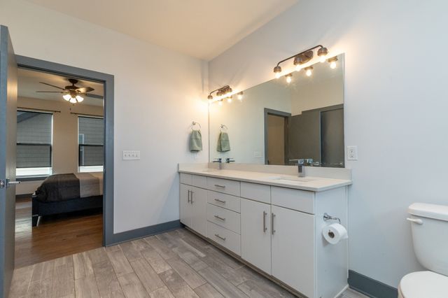 1208 Avondale Cir, Nashville, TN 37207