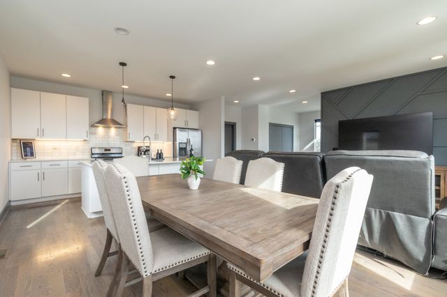 1208 Avondale Cir, Nashville, TN 37207