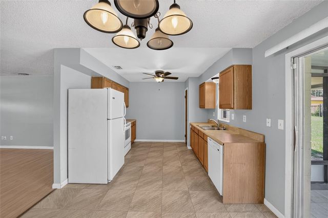 5245 SE 107TH PLACE, Belleview, FL 34420