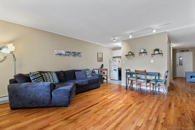 230 West Walk 230, West Haven, CT 06516