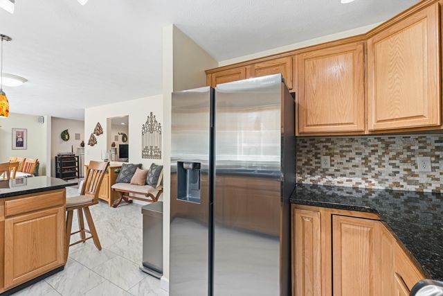 8 Flag Court, Auburn, NH 03032