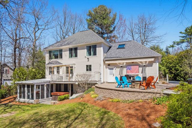 8 Flag Court, Auburn, NH 03032