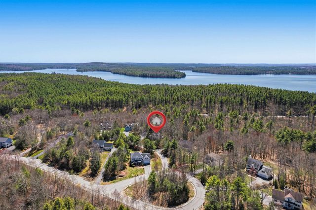 8 Flag Court, Auburn, NH 03032