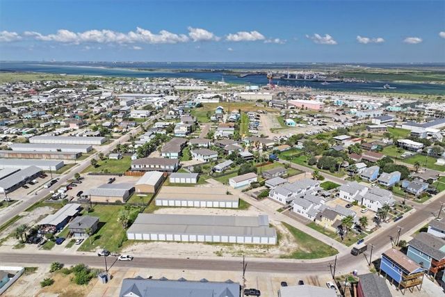 119 Oleander St, Port Aransas, TX 78373