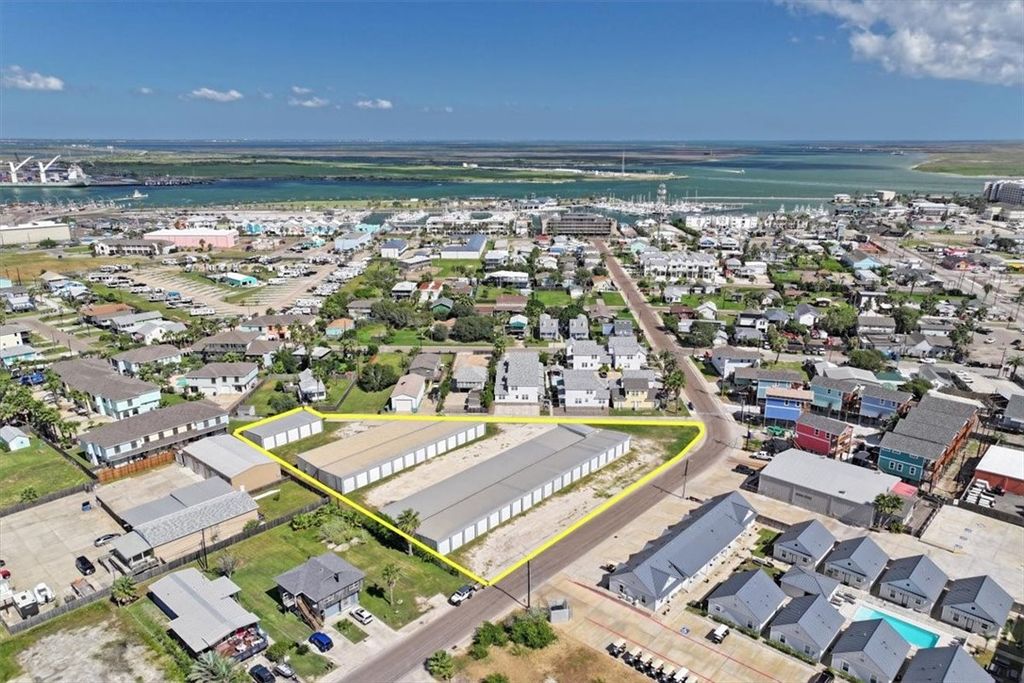 119 Oleander St, Port Aransas, TX 78373