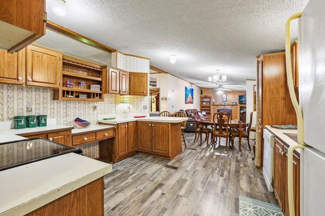 7401 Oakview Drive, Bonham, TX 75418
