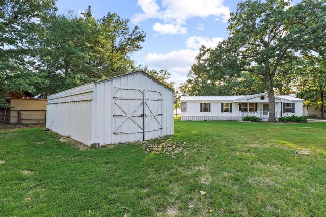 7401 Oakview Drive, Bonham, TX 75418