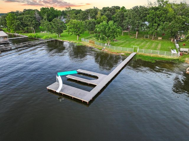 7401 Oakview Drive, Bonham, TX 75418