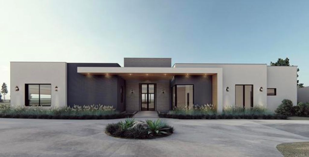 9608 Sunset Avenue, La Mesa, CA 91941