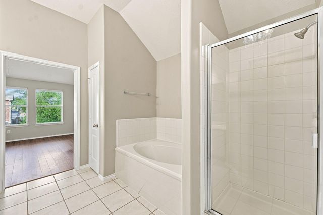 18810 Lantern Cove Lane, Tomball, TX 77375