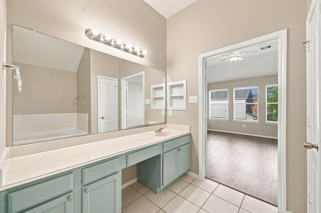 18810 Lantern Cove Lane, Tomball, TX 77375