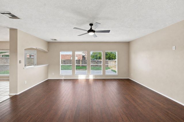 18810 Lantern Cove Lane, Tomball, TX 77375