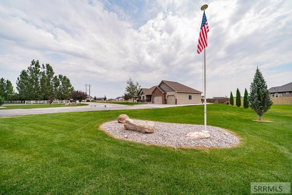 Image 8 of property listing at 132 N 4020 E, Rigby, ID 83442