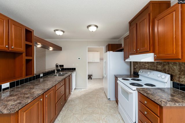 105 Indian Trace CT, Gilbert, SC 29054