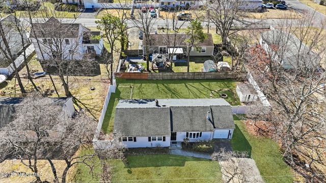 1212 Broadway Boulevard, Toms River, NJ 08757