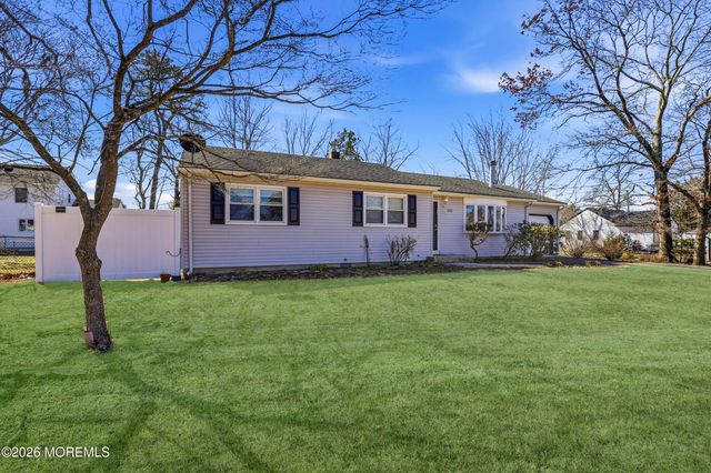 1212 Broadway Boulevard, Toms River, NJ 08757