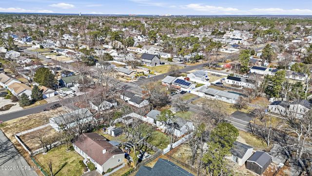 1212 Broadway Boulevard, Toms River, NJ 08757