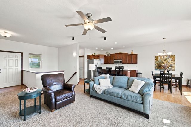 1015 Rocky Ridge Road, Cedar Falls, IA 50613